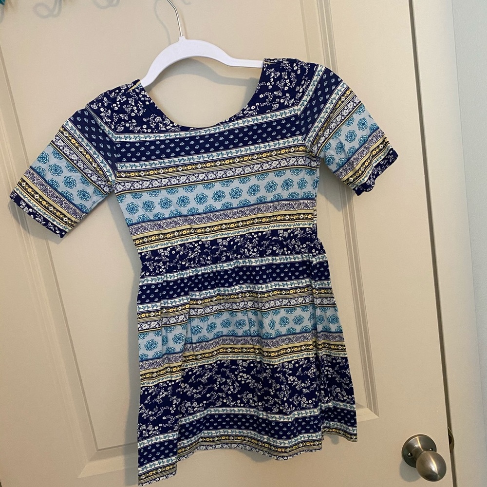 Old Navy dress (size S -6/7)